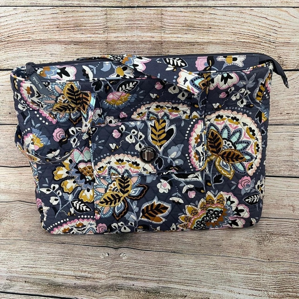 Vera Bradley Turnlock Tote bag in Charmont Meadow
